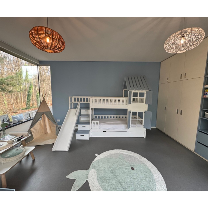 Exclusief kinder stapelbed met dak, trap en glijbaan – op maat gemaakt